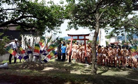 Japanese Naked Festivals Keep Centuries